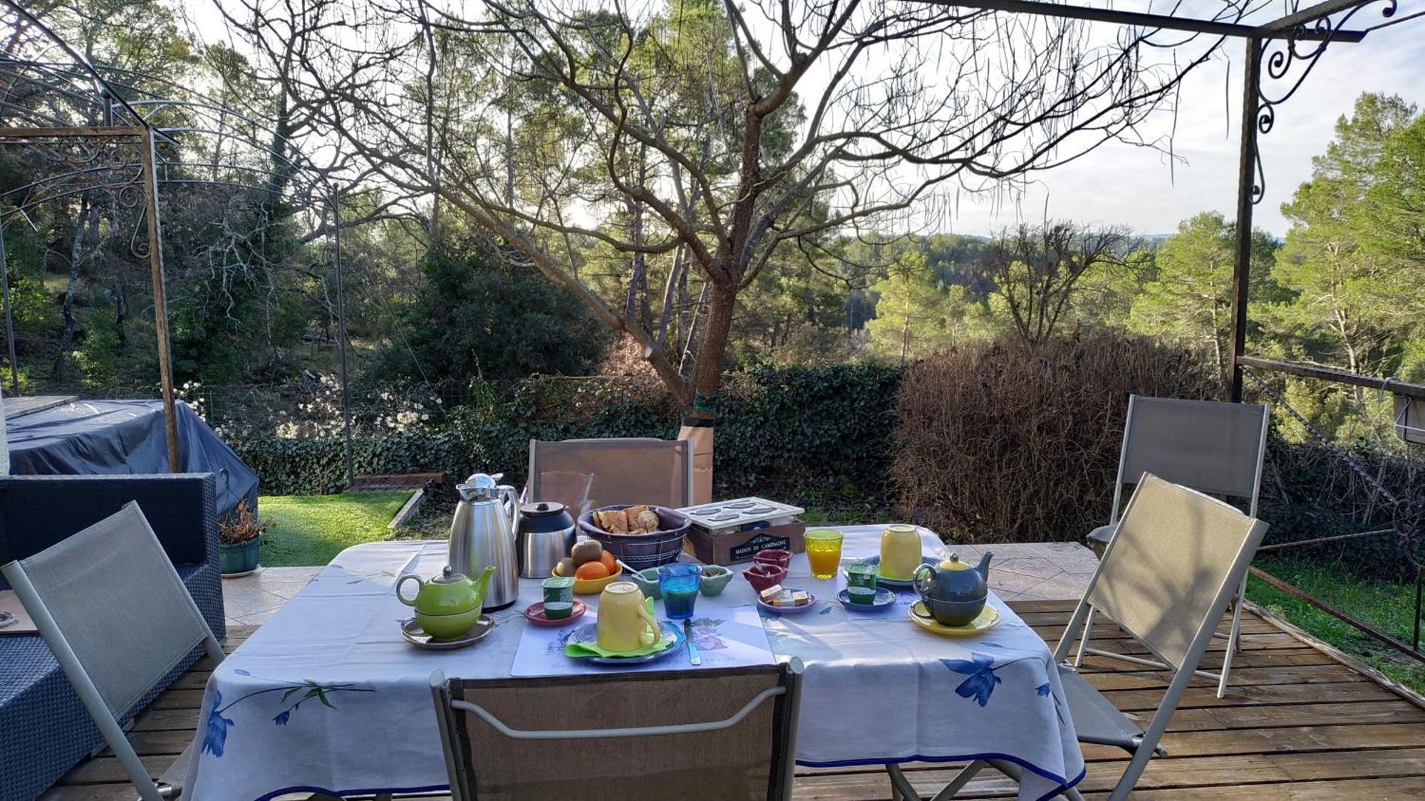 La Pinede De Manon Bed and Breakfast Barjols Εξωτερικό φωτογραφία